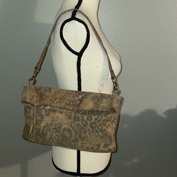 KATE LANDRY LEATHER SHOULDER BAG. - Picture 3 of 9